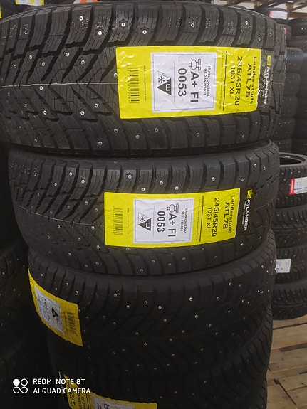 Uudet 245/45R20" Atlander nastarenkaat