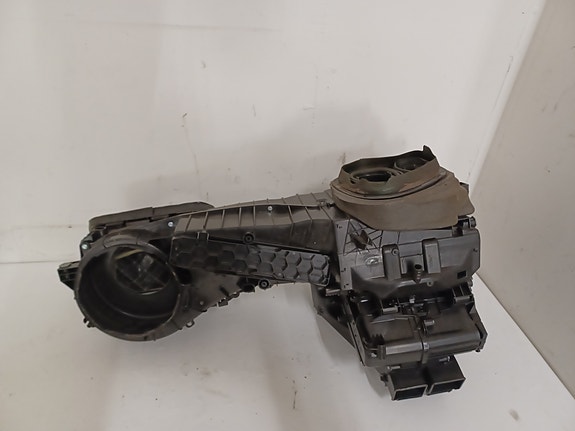 VW Touran 2010-2015 Lämmityslaitteen kotelo 1K1820007B