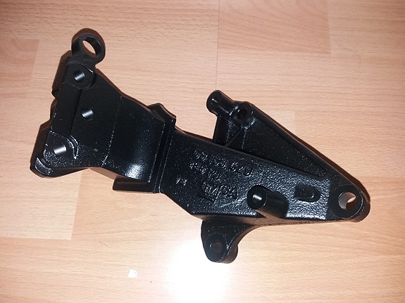 Moottorin kiinnike Opel Astra-G / Astra-H / Zafira-A / Zafira-B