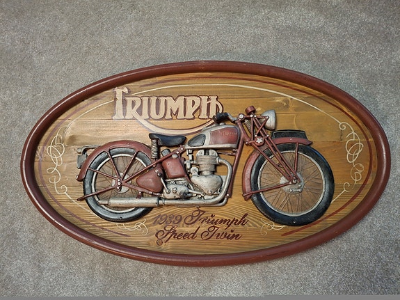 Triumph moottoripyörä taulu