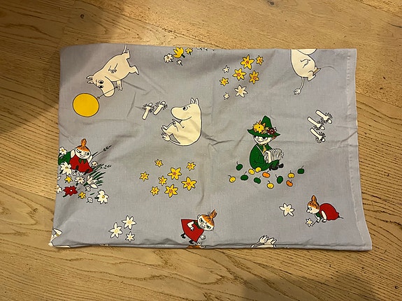 Muumi tyynyliina koko 37x57 cm