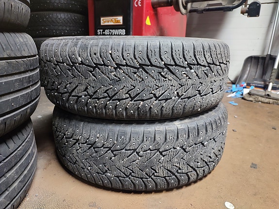 205/60/16 bridgestone nastarenkaat 2 kpl ,pinta 7,5-8mm. Dot 1918