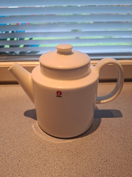 Uusi Iittala Teema teekannu 1l