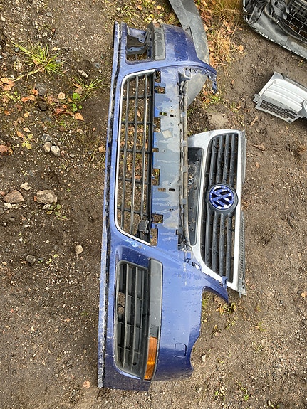 Etupuskuri Volkswagen Passat Variant 2007