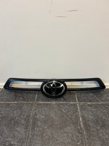 Toyota Hilux maski