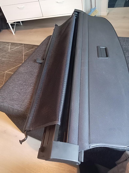 Audi A4 S4 Takakontin verho koiraverkolla
