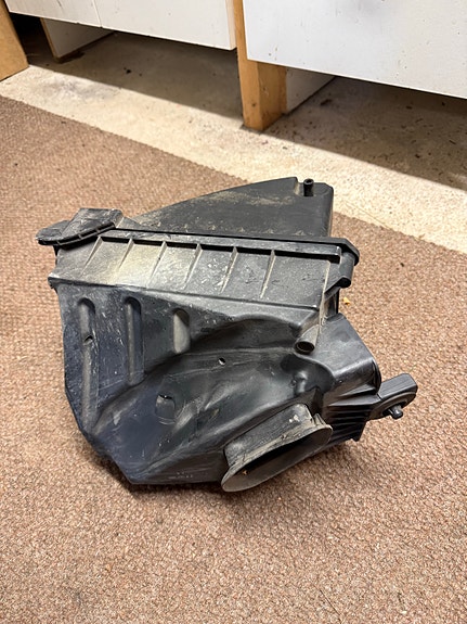 Audi 1.8t ilmansuodatinkotelo