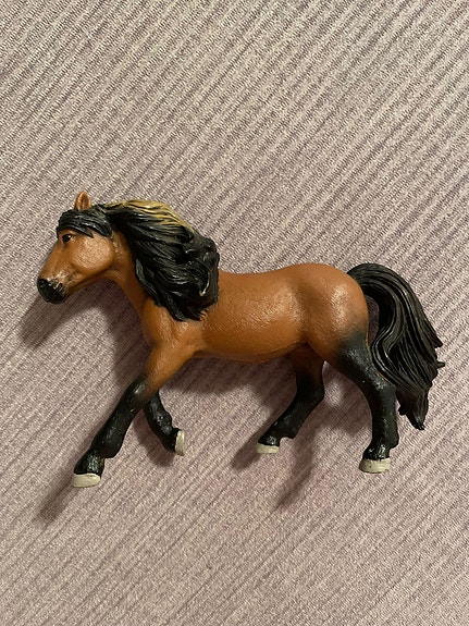 Schleich poni