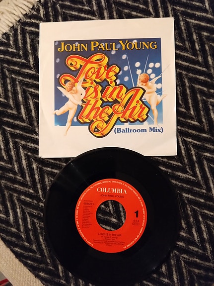 John Paul Young 7" Love is in the air