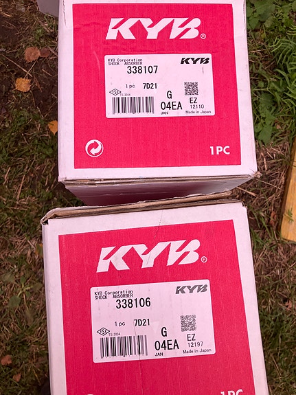 Kia Rio/Hyundai Accent Etuiskarit KYB 10-