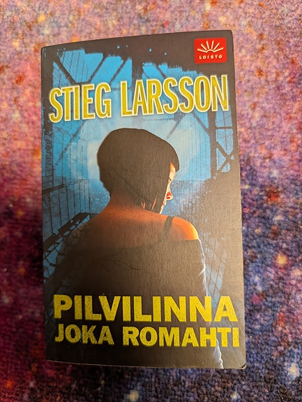 Stieg Larsson: Pilvilinna Joka Romahti