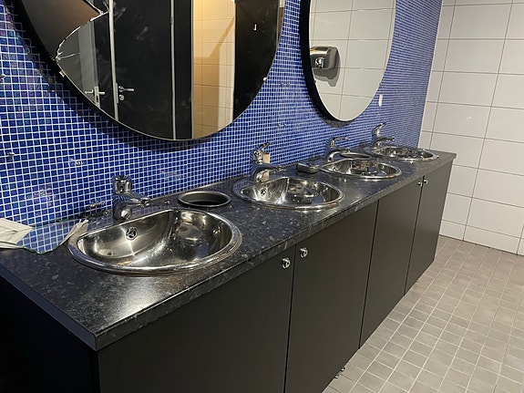 WC-tilojen kalusteet
