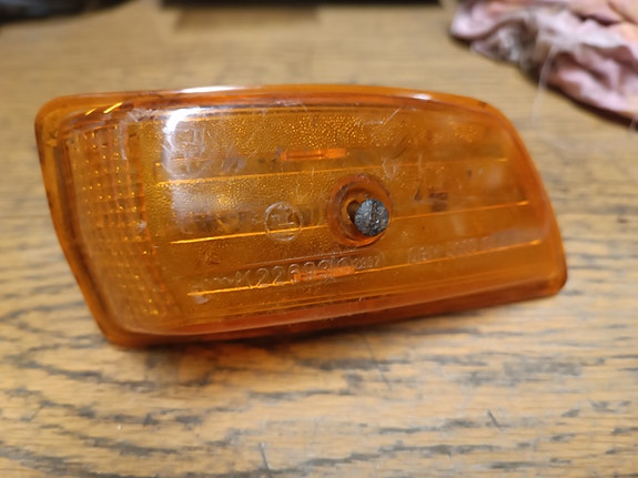 Audi 60/75/90/F103 vasen etuvilkku