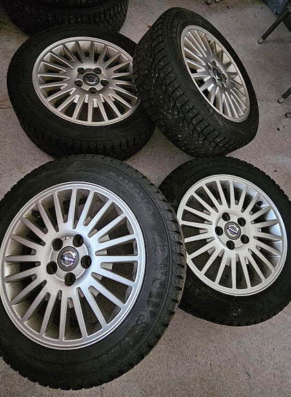Kumho Renkaat vanteilla 205/55 R16