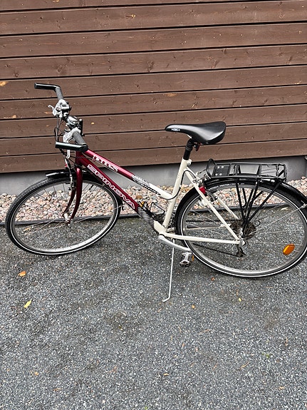 Naisten hybridipyörä DBS Spinova 21 vaihdetta