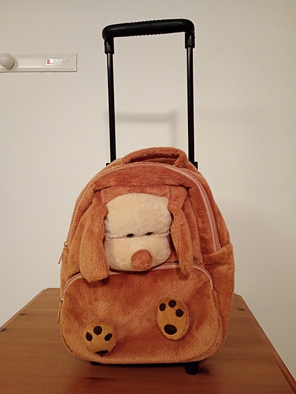 Lasten vedettävä matkalaukku, reppu