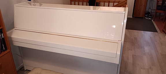 Ostetaan Yamaha piano