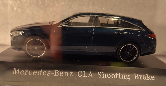 Pienoismalli Mercedes CLA Shooting Brake   X 118     1/43
