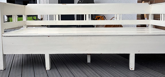 Vanha puusänky/-penkki