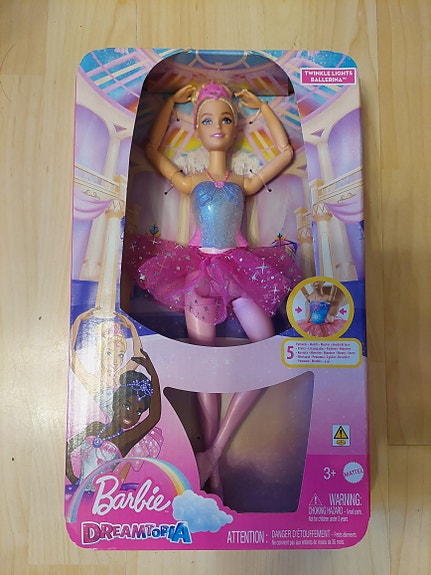 Barbie Dreamtopia Twinkle Lights Ballerina