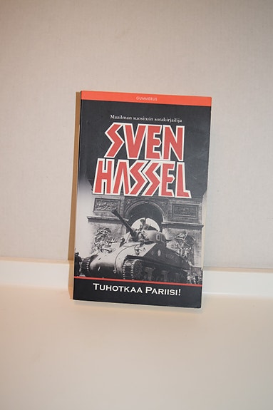 Sven Hassell tuhotkaa pariisi