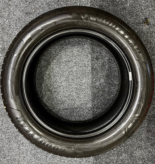 265/50R20, 4kpl. Goodyear Ultra Grip Performance -kitkarenkaat.