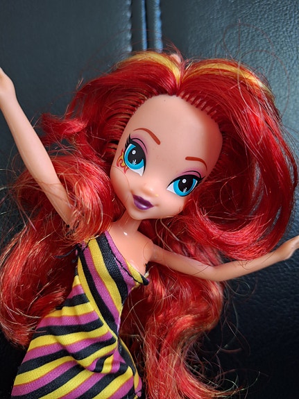 Myydään My little pony EG Sunset Shimmer nukke