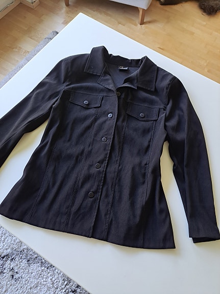 Cacanelle upea jakku 44 / XXL
