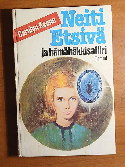 Keene Carolyn NEITI ETSIVÄ ja hämähäkkisafiiri Tammi 1978