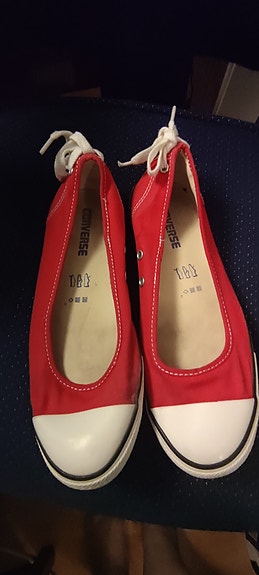 Converse Loaferit ja purjehduskengät koko 39 punainen
