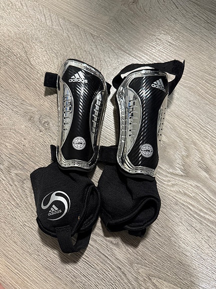 Adidas Lasten Säärisuojat M