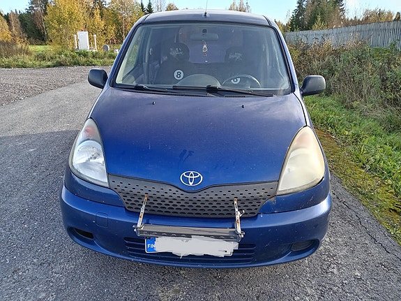 Toyota Yaris Verso 1.3 -02