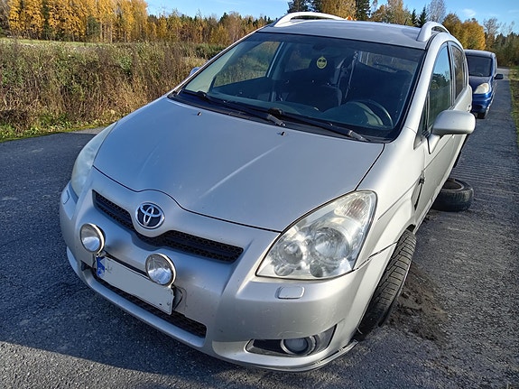 Toyota Corolla Verso 2.2 D-4D -08