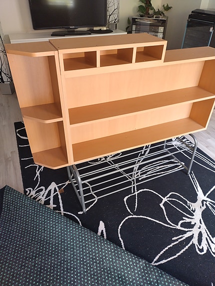 Keittiön hylly ollut vähän aikaa kiinni muuten varastossa joutilaana..