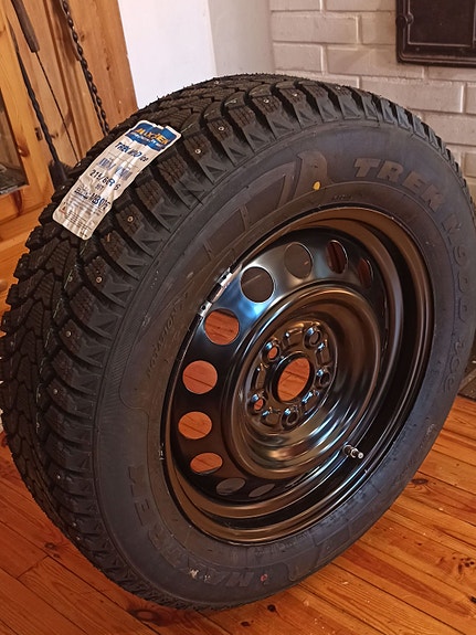 Suzuki SX4 S-Cross/Vitara uusi nastarengas vanteella -Unused studded tire&wheel