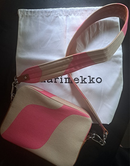 Marimekko Taifuuni Toivio-olkalaukku, kerran käytetty