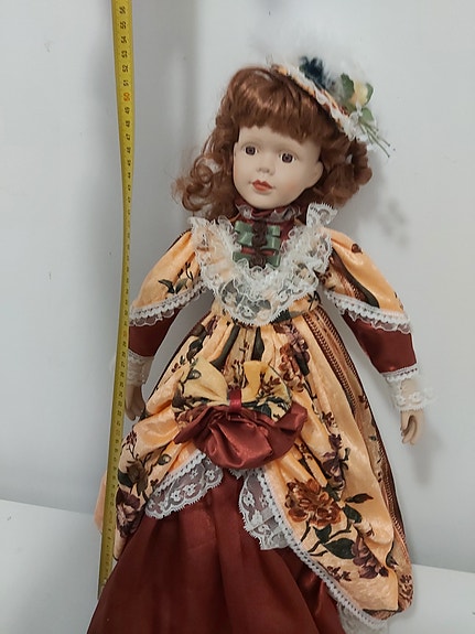 Iso nukke 54cm