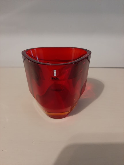 Iittala Tris kynttilänjalka/ tuikkukippo punainen