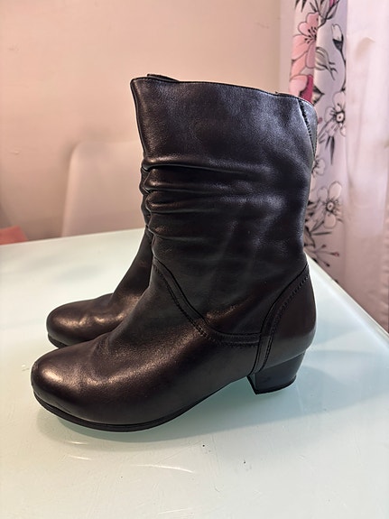 🖤 Aiminer saappaat, koko 37