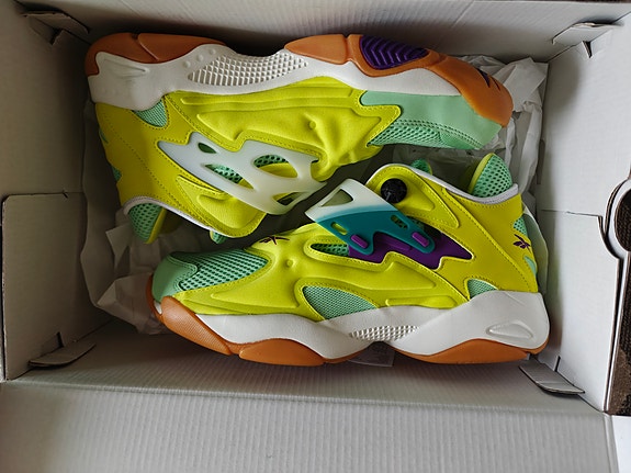 Reebok pump yellow kengät 42,5