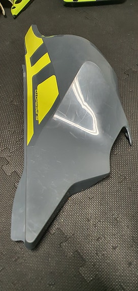 Husqvarna 701 sivusuoja