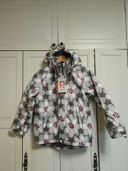 REIMATEC iso kukka UUSI toppatakki 140cm