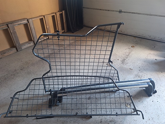 Renault scenic koiraverkko, tilanjakaja ja kattotelineet