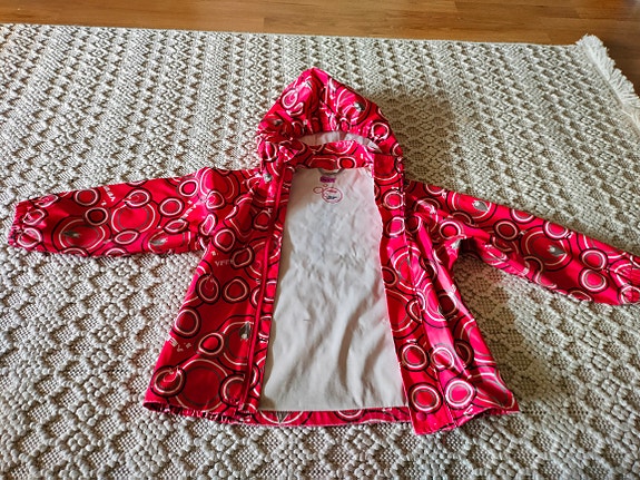 Reima sadetakki vetoketjulla