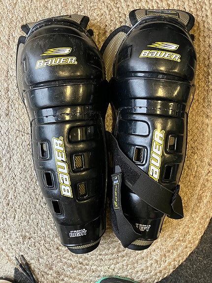 Bauer Impact 500 Junior polvisuojat, koko 12“/30.5 cm