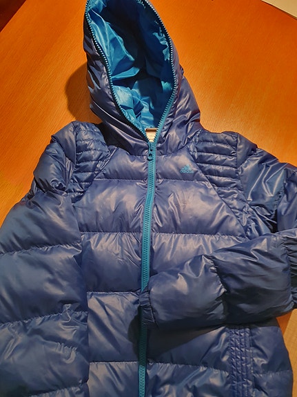 Adidas untuvatakki.