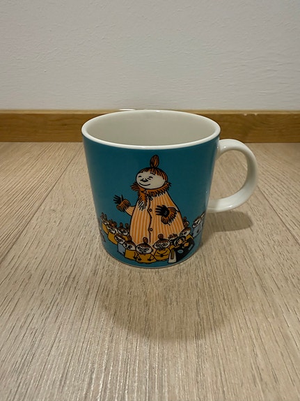 Muumimuki Mymmelin äiti tarralla