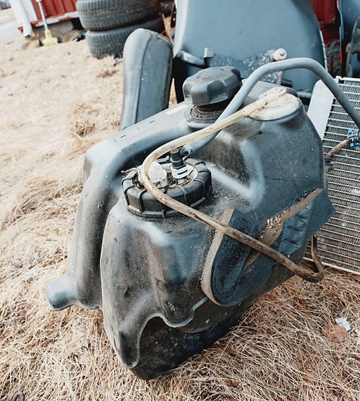 Polaris sportsman tankki
