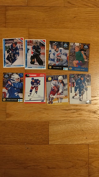 Lätkäkortteja. Suomi, Leijonat, NHL jne..
