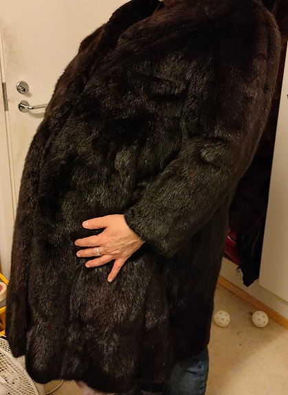 105cm Minki Turkki Taki vaatelaukun kanssa.